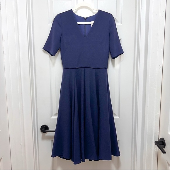 Gal Meets Glam Edith V-neck Fit & Flare with Pockets Midi Dress Navy Size 4 - Picture 3 of 9